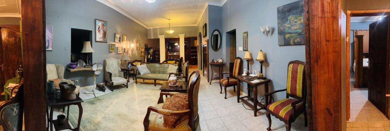 In The Heart Of Kingston Villa Exterior photo